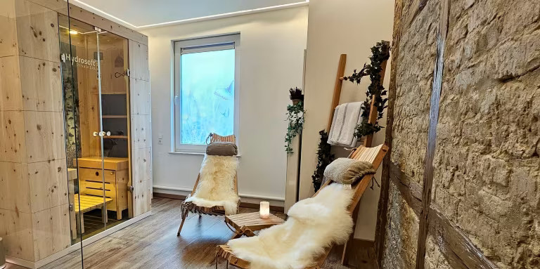 Exklusive Tiny Bio Sauna aus Zirbenholz